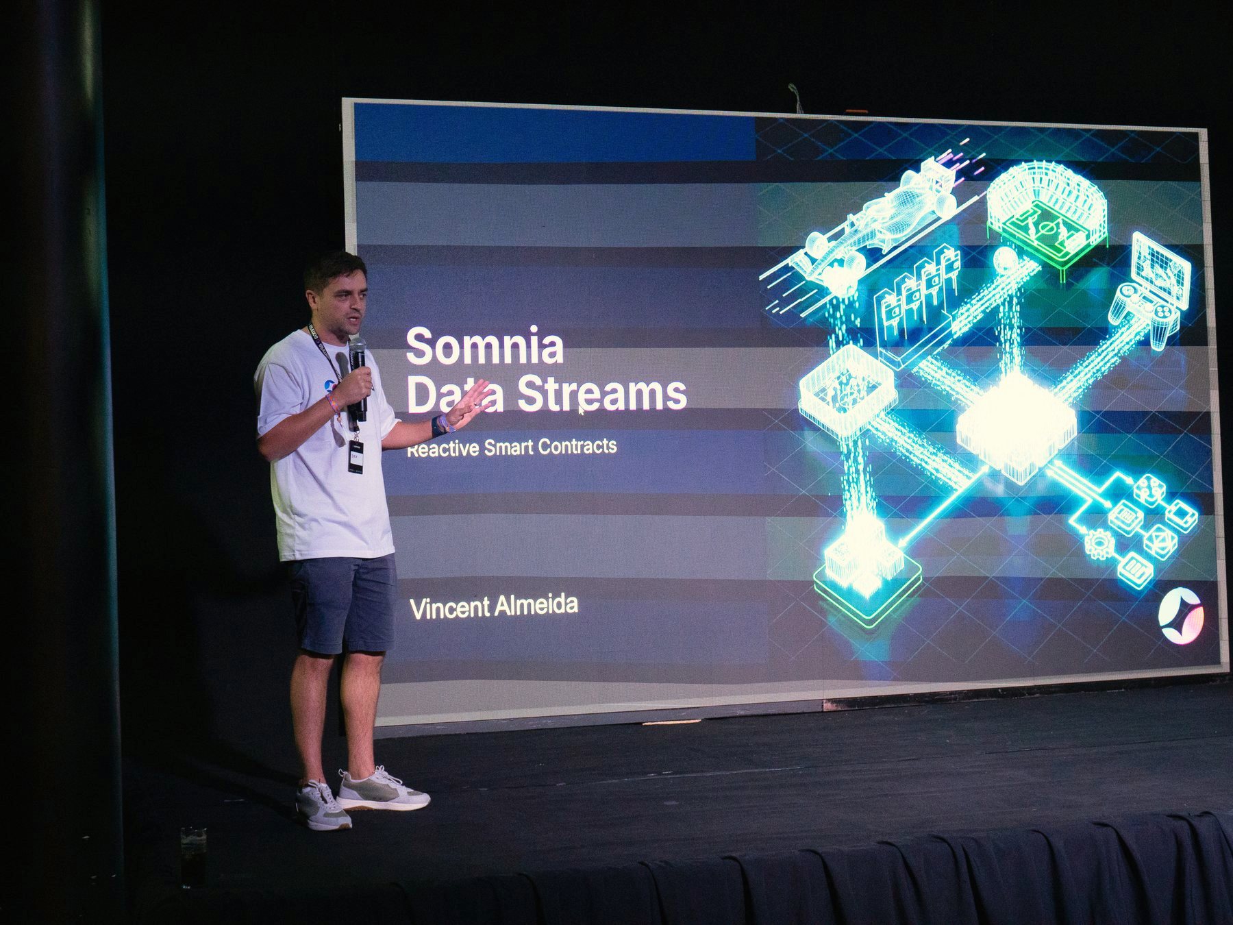 Vincent presenting Somnia Data Streams on stage at Somnia Dev City in Buenos Aires